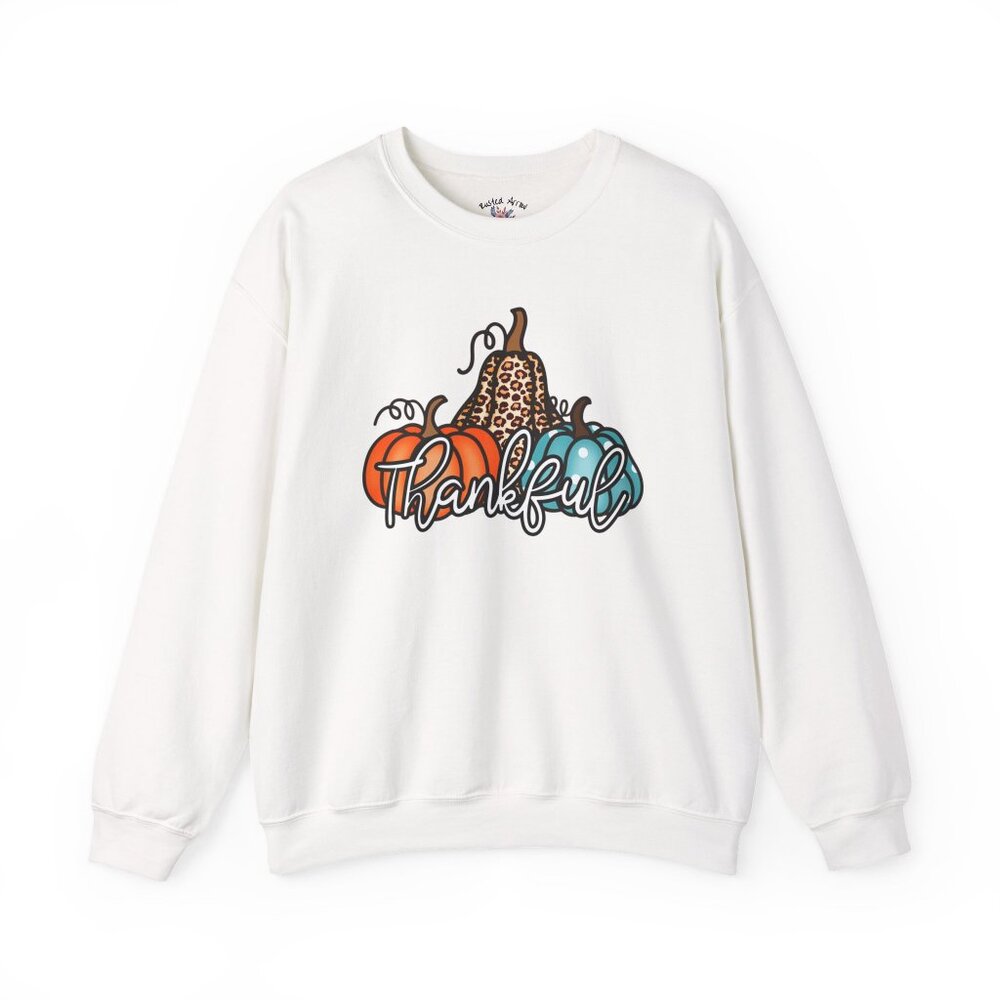 Cozy “Thankful” Fall Sweatshirt – White Crewneck with Pumpkin & Leopard Print